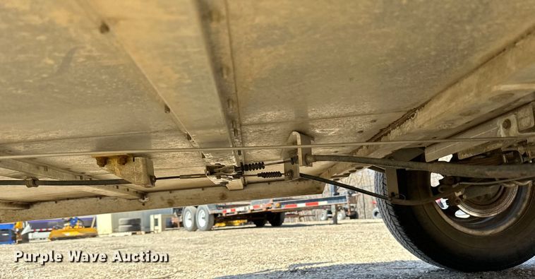 image for item LO9534 2009 E-Ride Industries  utility vehicle