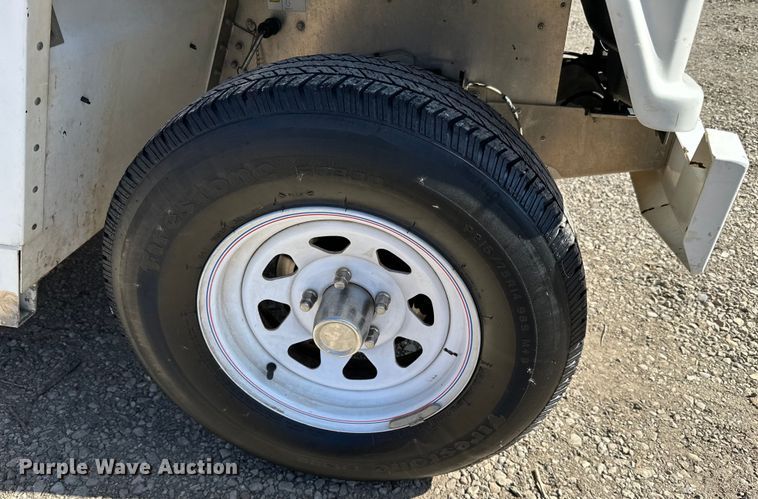 image for item LO9534 2009 E-Ride Industries  utility vehicle