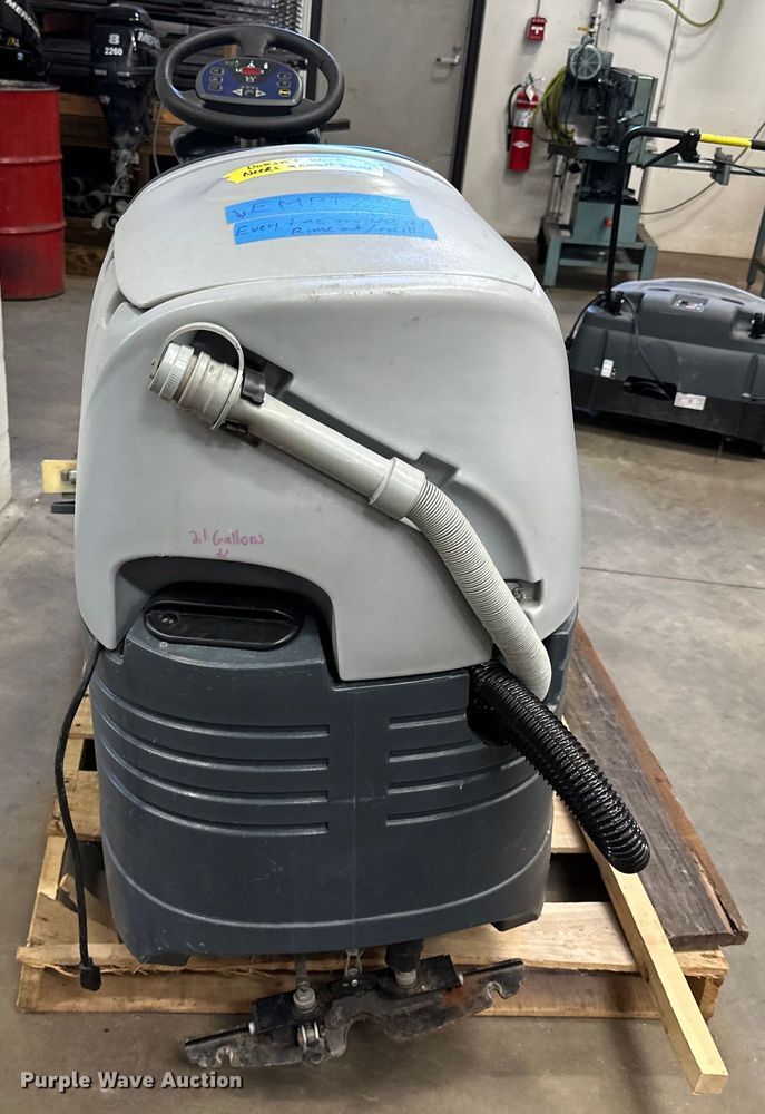 image for item LO9540 Advance SC3000 Eco Flex  floor scrubber 