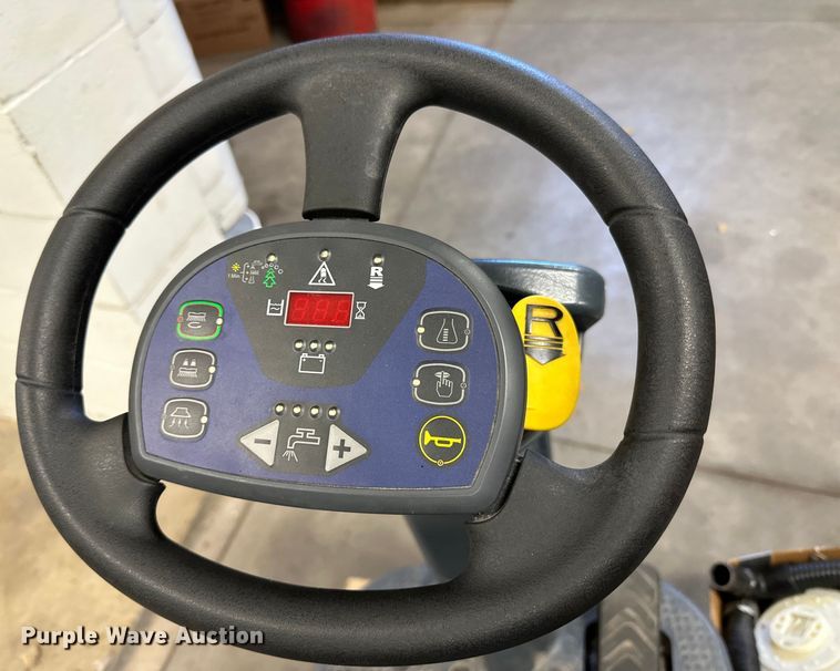 image for item LO9540 Advance SC3000 Eco Flex  floor scrubber 