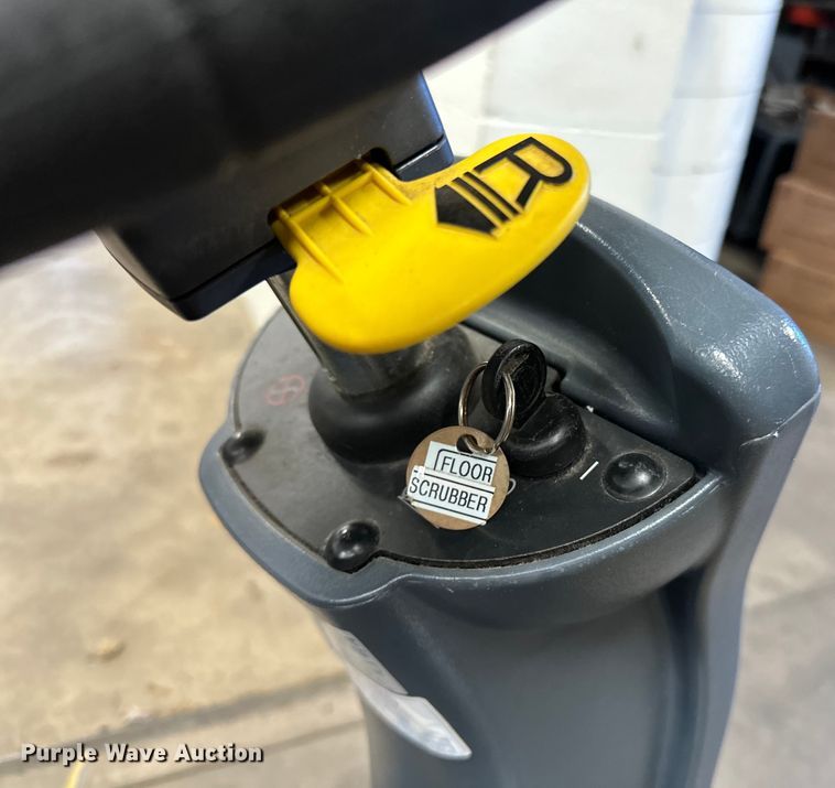 image for item LO9540 Advance SC3000 Eco Flex  floor scrubber 