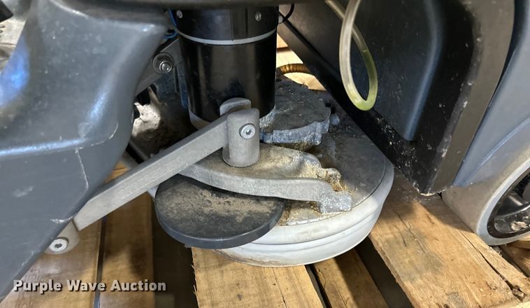 image for item LO9540 Advance SC3000 Eco Flex  floor scrubber 