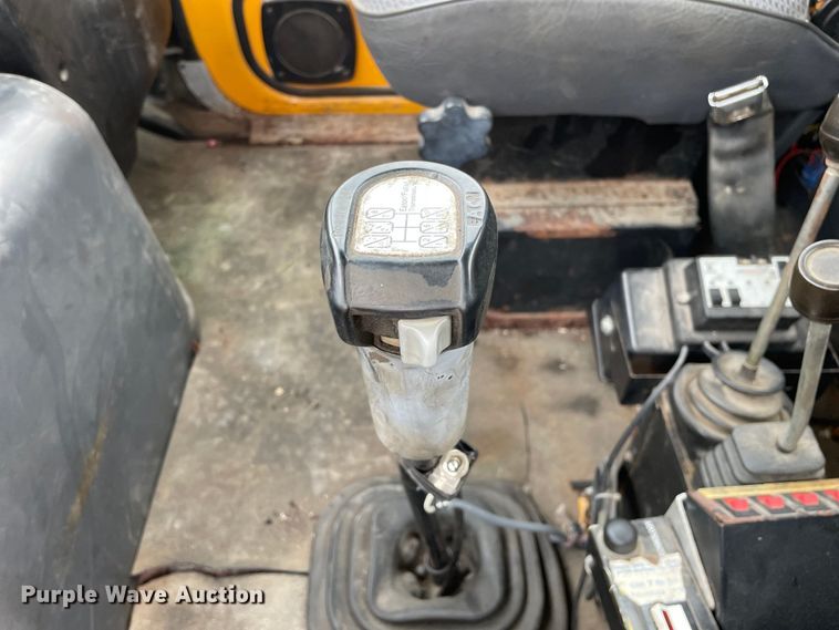 image for item LW9027 1995 Ford  LT9000 tank truck