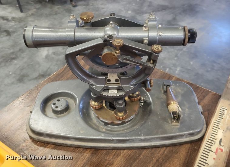 image for item MJ9022 Surveying equipment 