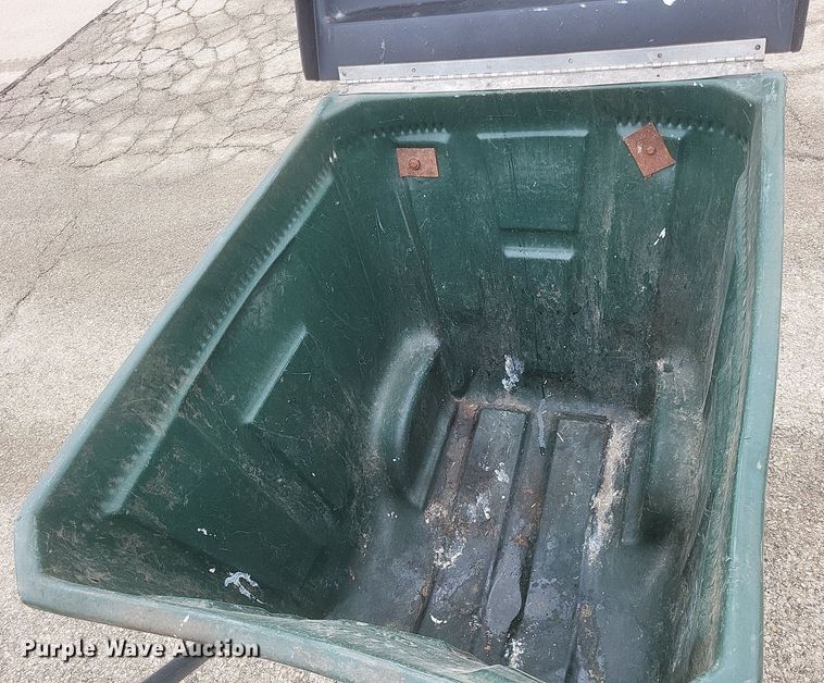 image for item MJ9026 Approximately 100 Ameri Kart trash carts