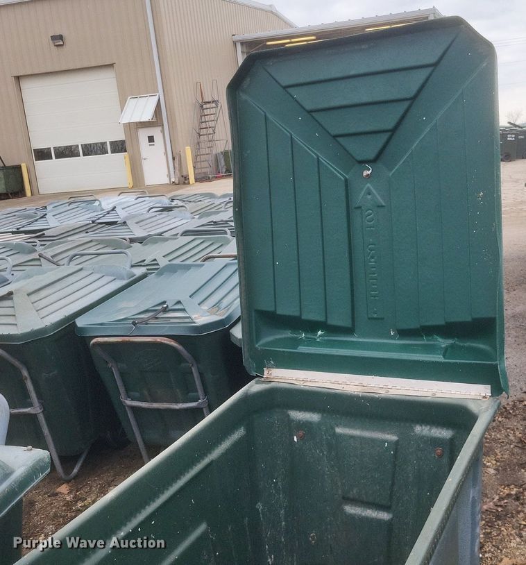 image for item MJ9027 Approximately 50 Ameri Kart trash carts