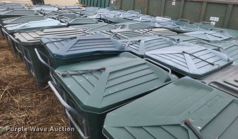 image for item MJ9028 Approximately 50 Ameri Kart trash carts