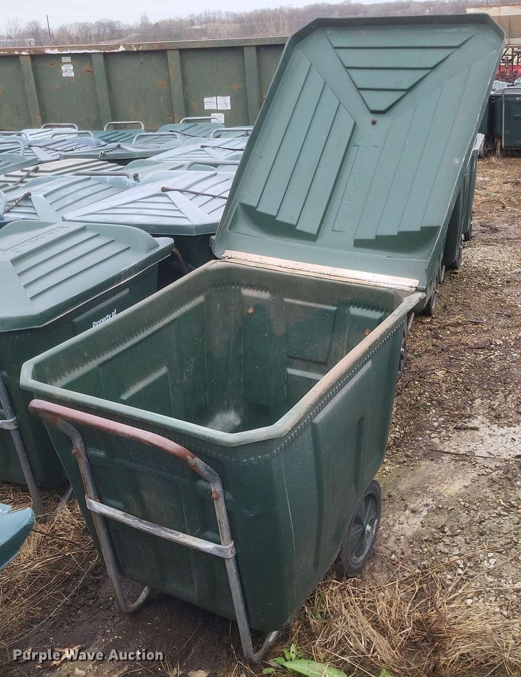 image for item MJ9028 Approximately 50 Ameri Kart trash carts