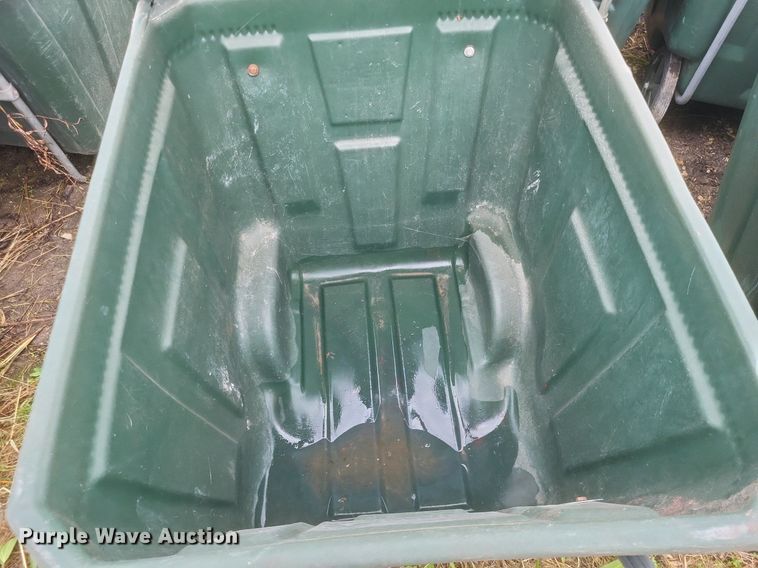 image for item MJ9030 Approximately 100 Ameri Kart trash carts