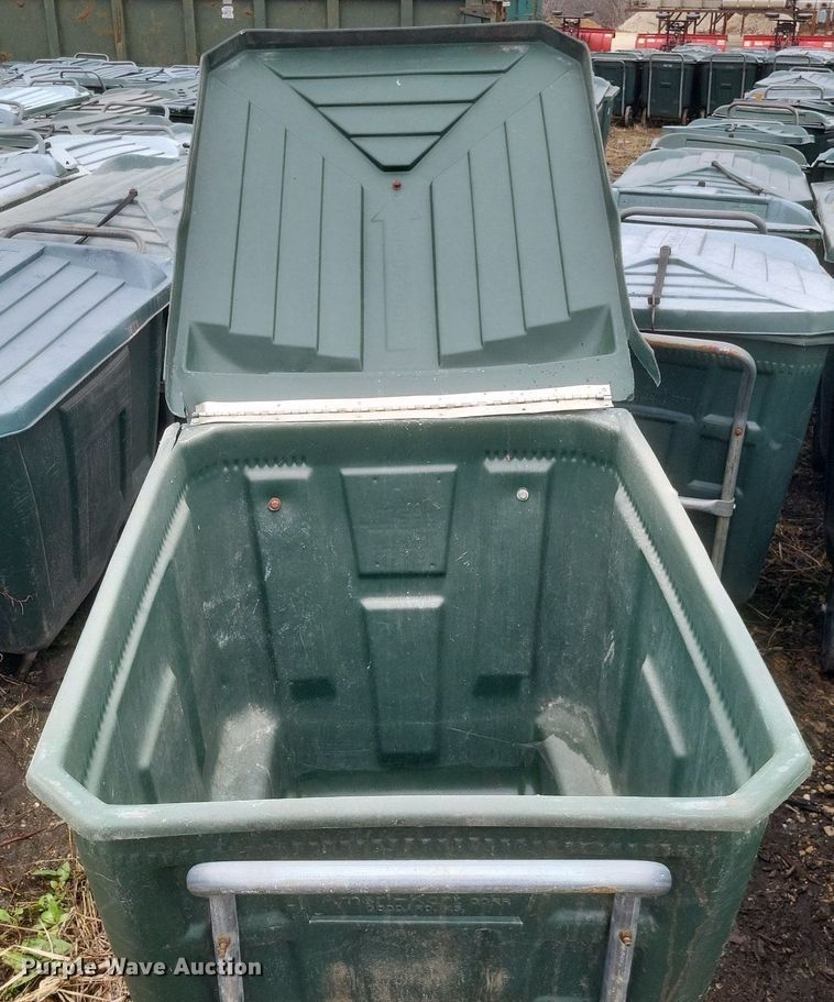 image for item MJ9030 Approximately 100 Ameri Kart trash carts