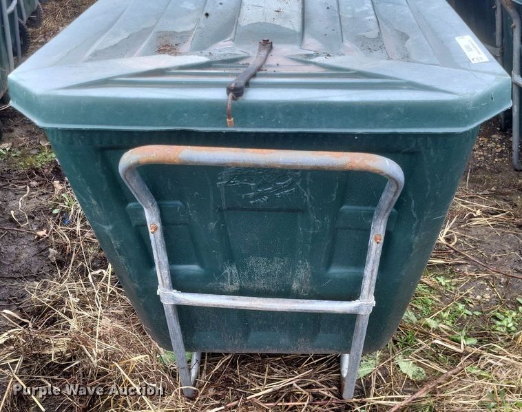 image for item MJ9031 Approximately 100 Ameri Kart trash carts