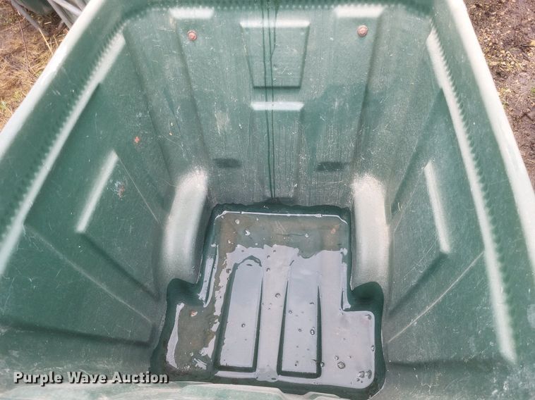 image for item MJ9031 Approximately 100 Ameri Kart trash carts