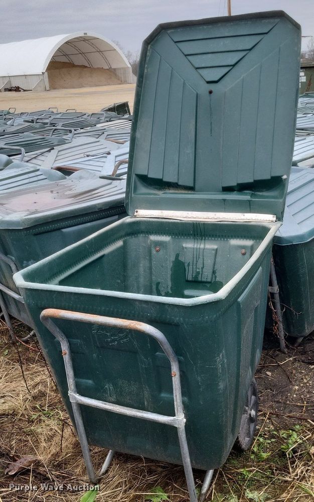 image for item MJ9031 Approximately 100 Ameri Kart trash carts