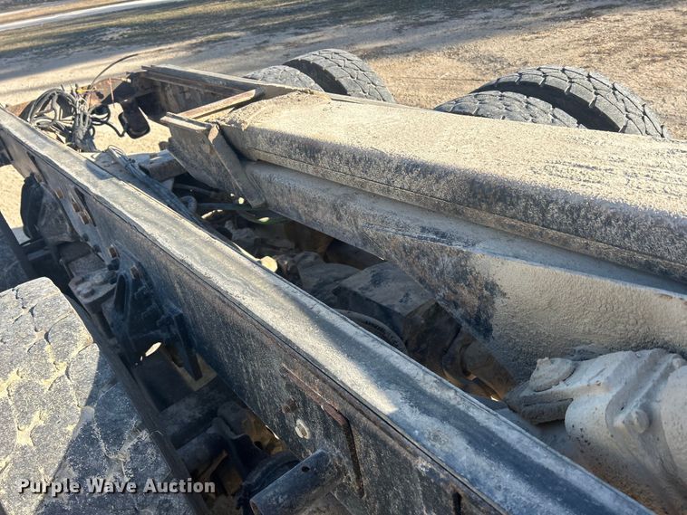 image for item MO9200 2003 Sterling LT9500 dump truck