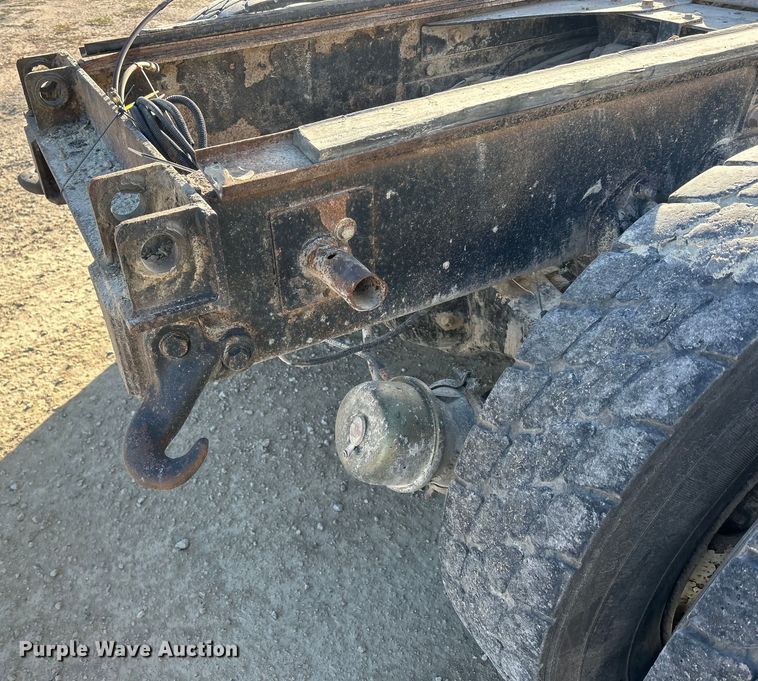 image for item MO9200 2003 Sterling LT9500 dump truck