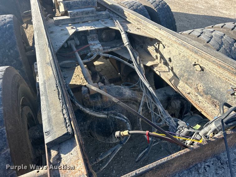 image for item MO9200 2003 Sterling LT9500 dump truck