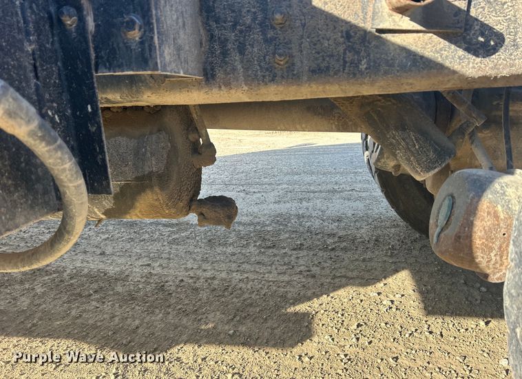 image for item MO9200 2003 Sterling LT9500 dump truck