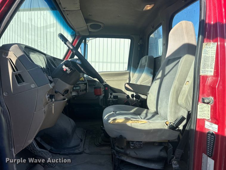 image for item MO9200 2003 Sterling LT9500 dump truck