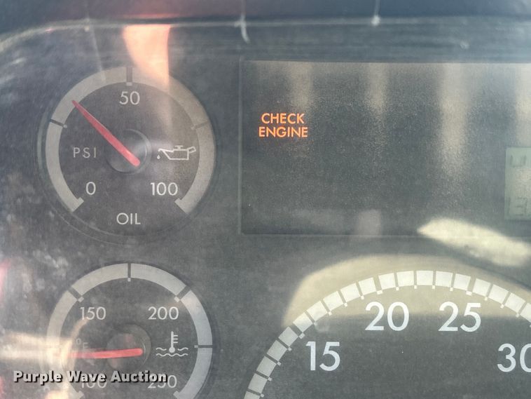 image for item MO9200 2003 Sterling LT9500 dump truck