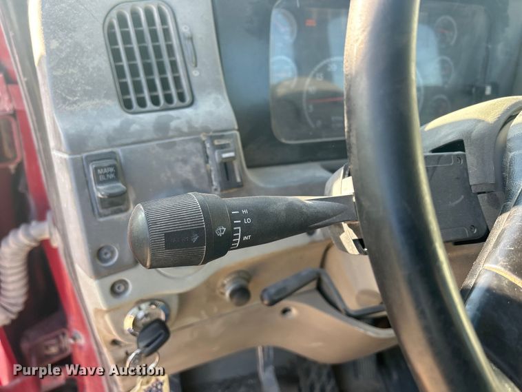 image for item MO9200 2003 Sterling LT9500 dump truck