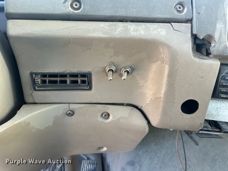 image for item MO9200 2003 Sterling LT9500 dump truck