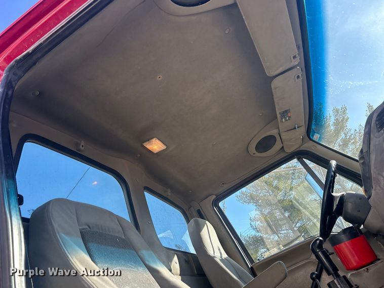 image for item MO9200 2003 Sterling LT9500 dump truck