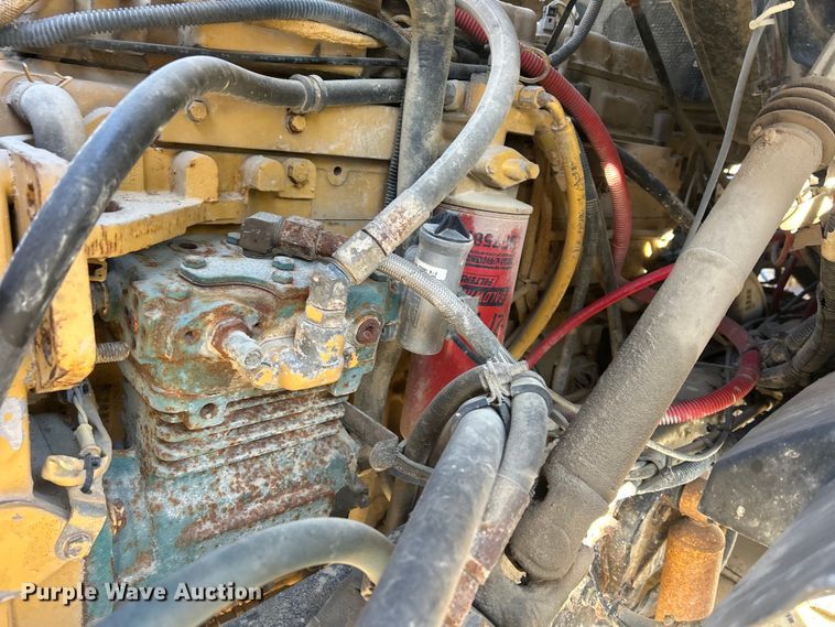 image for item MO9200 2003 Sterling LT9500 dump truck