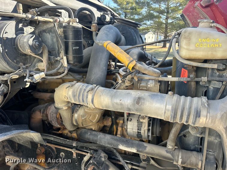 image for item MO9200 2003 Sterling LT9500 dump truck