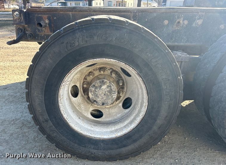 image for item MO9200 2003 Sterling LT9500 dump truck