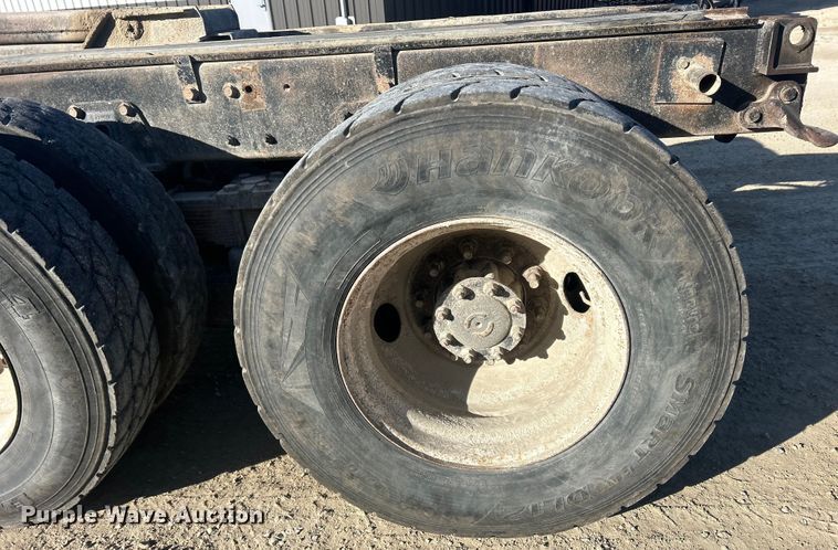 image for item MO9200 2003 Sterling LT9500 dump truck