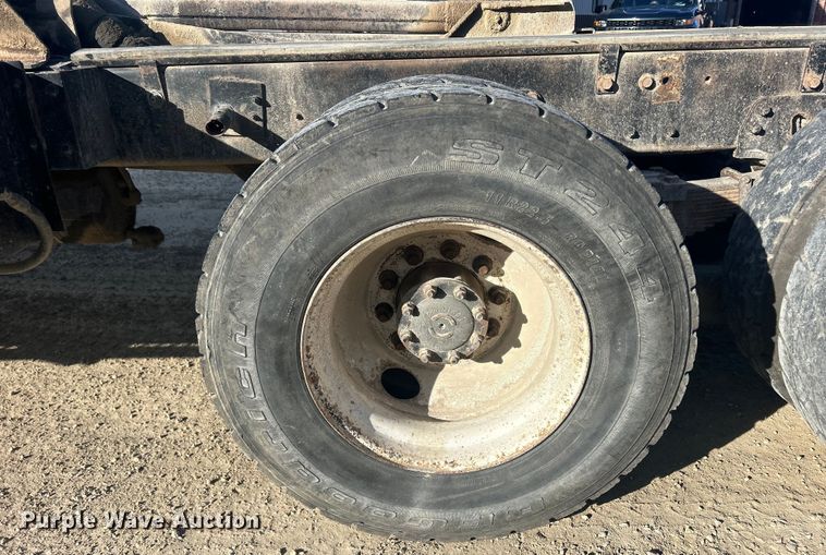 image for item MO9200 2003 Sterling LT9500 dump truck