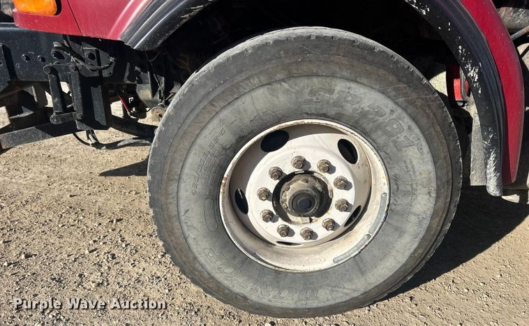 image for item MO9200 2003 Sterling LT9500 dump truck