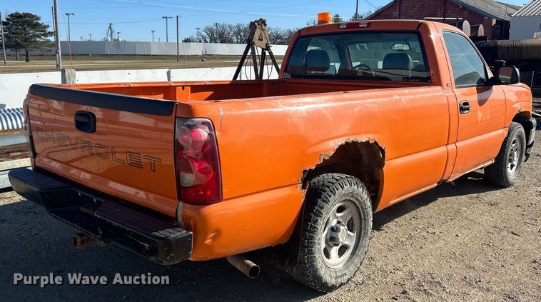 image for item MO9201 2003 Chevrolet Silverado 1500 pickup truck