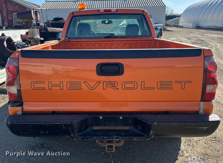 image for item MO9201 2003 Chevrolet Silverado 1500 pickup truck