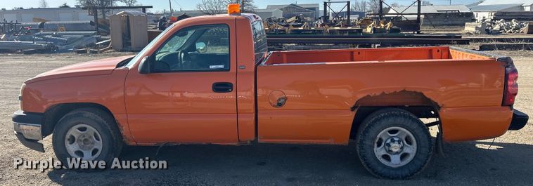 image for item MO9201 2003 Chevrolet Silverado 1500 pickup truck