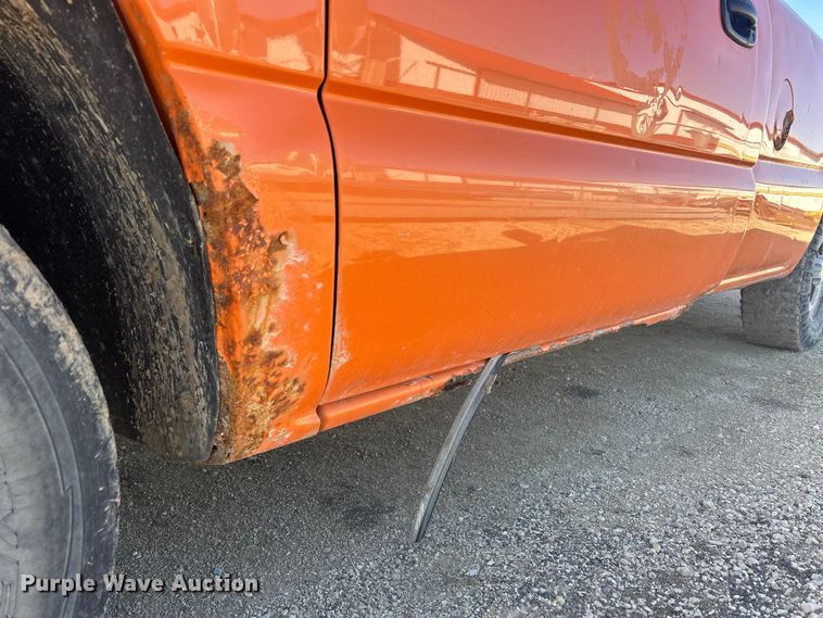 image for item MO9201 2003 Chevrolet Silverado 1500 pickup truck