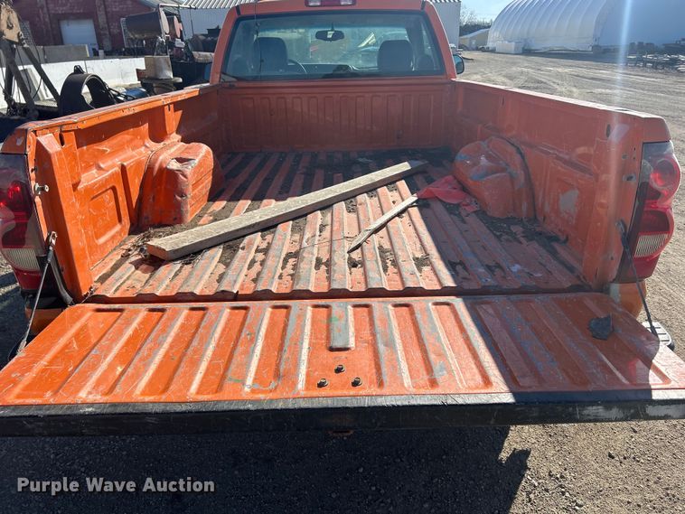 image for item MO9201 2003 Chevrolet Silverado 1500 pickup truck