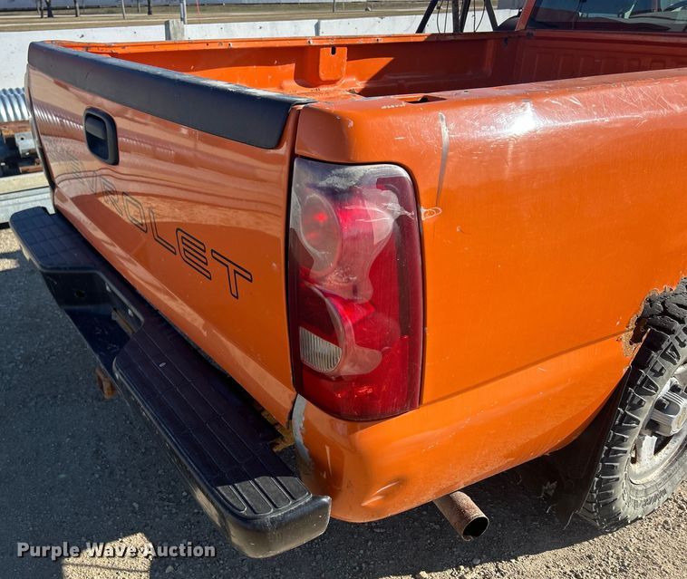 image for item MO9201 2003 Chevrolet Silverado 1500 pickup truck