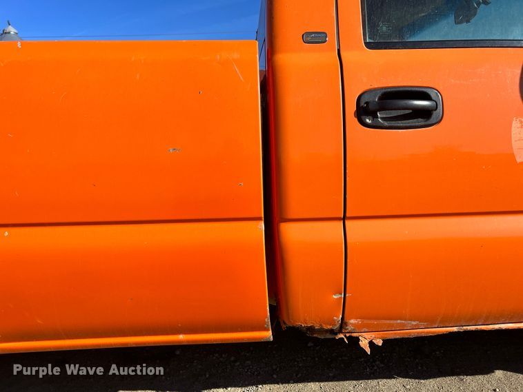 image for item MO9201 2003 Chevrolet Silverado 1500 pickup truck