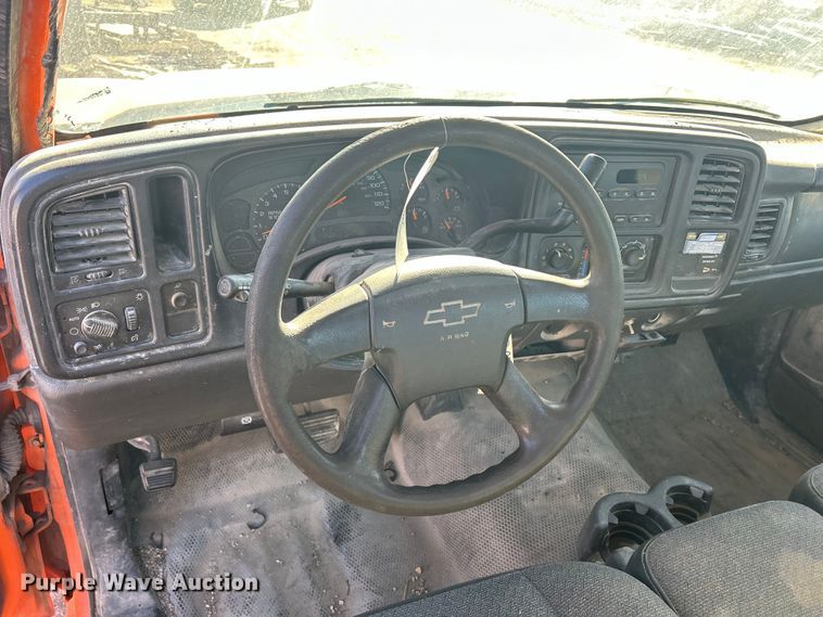 image for item MO9201 2003 Chevrolet Silverado 1500 pickup truck