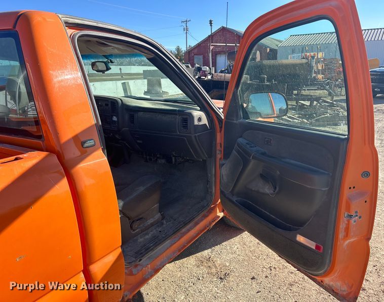 image for item MO9201 2003 Chevrolet Silverado 1500 pickup truck