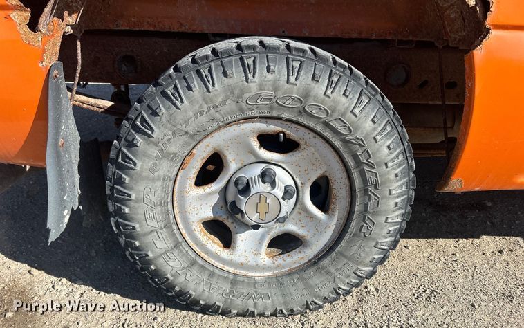 image for item MO9201 2003 Chevrolet Silverado 1500 pickup truck