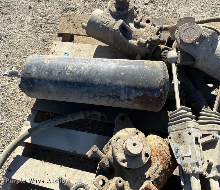 image for item MO9204 Truck parts