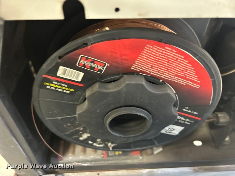 image for item MO9205 Hobart Handler 120 welder