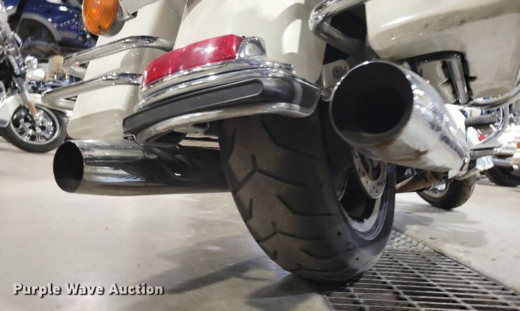 image for item MQ9722 2013 Harley Davidson Road King Police motorcycle