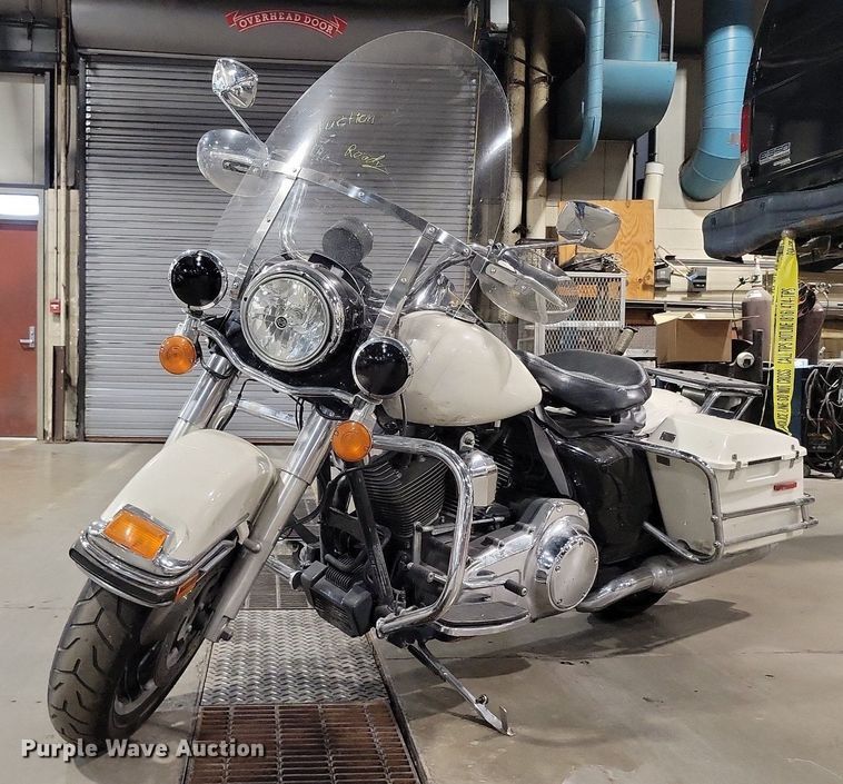 image for item MQ9723 2012 Harley Davidson Road King Police motorcycle