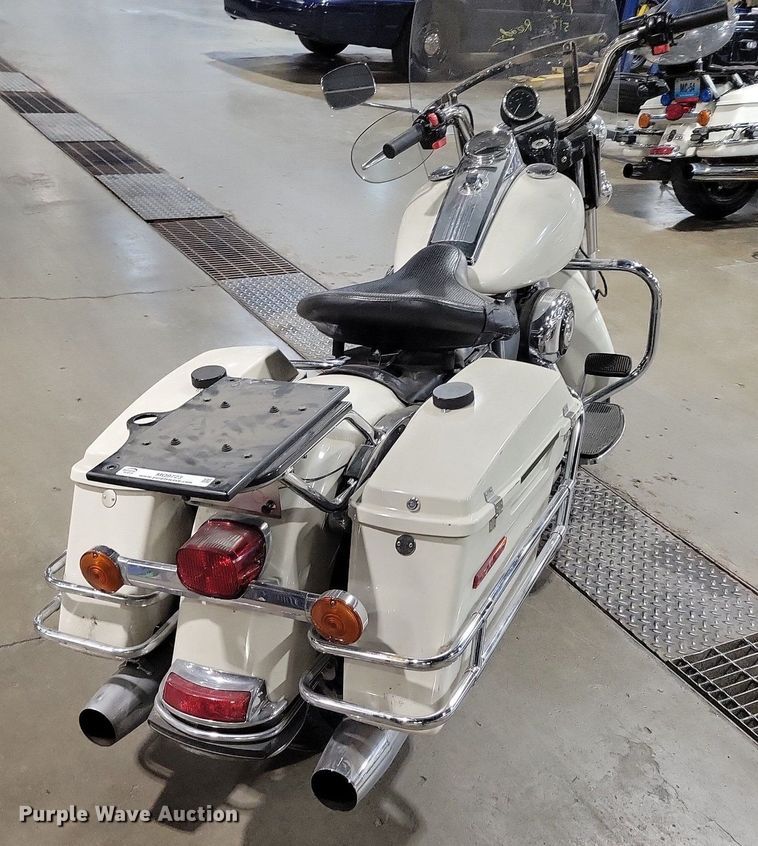 image for item MQ9723 2012 Harley Davidson Road King Police motorcycle