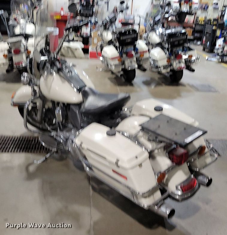 image for item MQ9723 2012 Harley Davidson Road King Police motorcycle