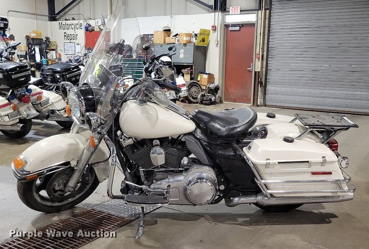image for item MQ9723 2012 Harley Davidson Road King Police motorcycle