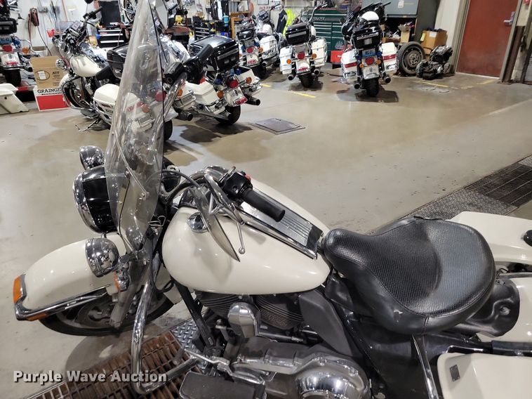 image for item MQ9723 2012 Harley Davidson Road King Police motorcycle